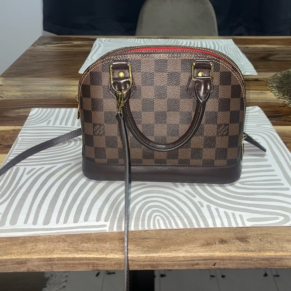Louis Vuitton Alma BB - Picture 1 of 10